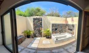 Lakaz Kannell - Vanilla Lodge, secluded outside bath & shower infinity pool